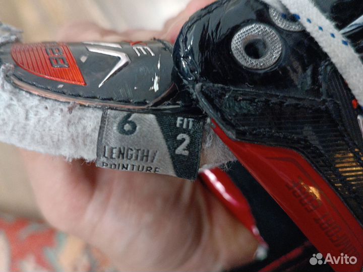 Коньки хоккейные профессиональные