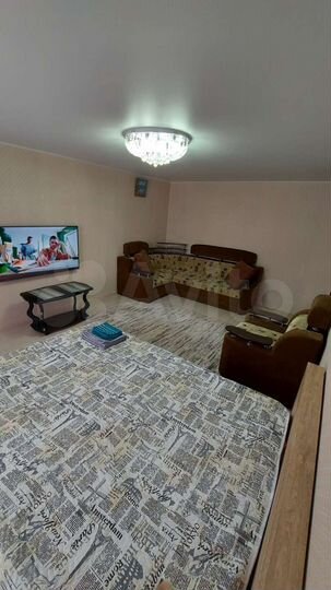 1-к. квартира, 42 м², 1/5 эт.