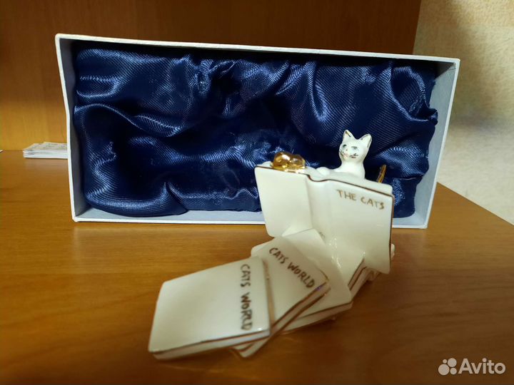 Фарфоровые статуэтки Кошечки
