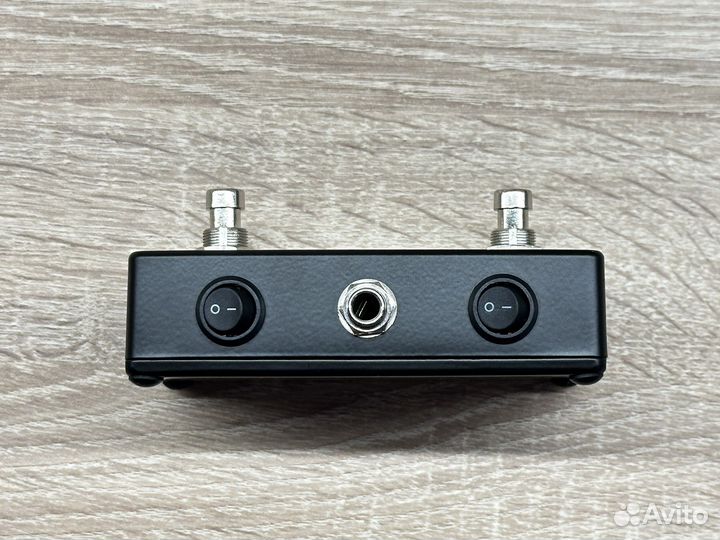 Универсальный Footswitch с моментальными кнопками