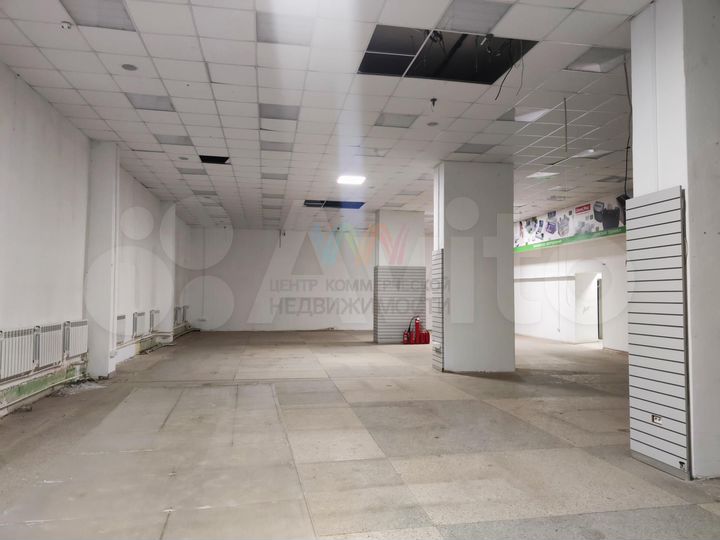 Торговое помещение 438 кв.м. по ул. Революционная