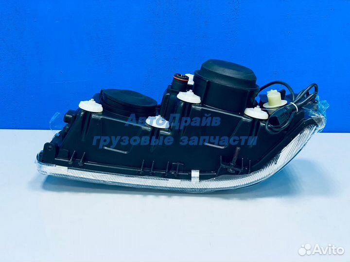 Фара DAF XF105 CF85 левая ксенон