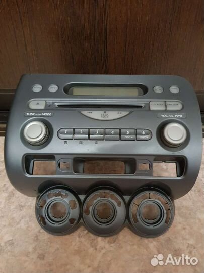 Магнитола на Honda фит
