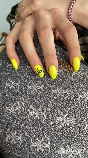 Наращивание ногтей/маникюр/педикюр