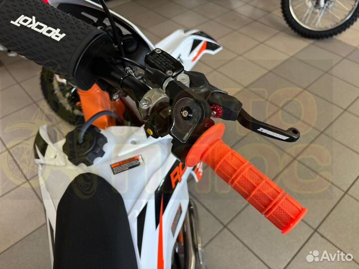 Мотоцикл Rockot R5L Foxfire (250cc, 19/16)