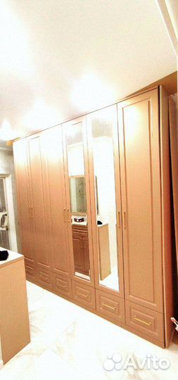 Шкаф распашной на заказ