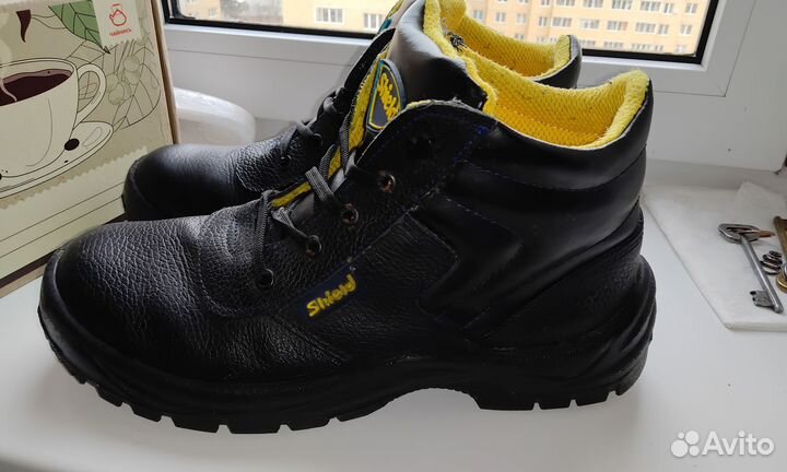 Ботинки рабочие 43 размер (28 см)