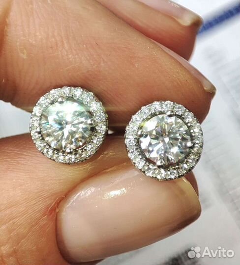 Серьги гвоздики с муассанитами 0,5 кар*2 D FL 925