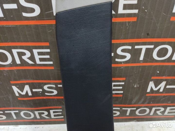 Обшивка стойки правая Bmw X5 E53 M54B30 2002