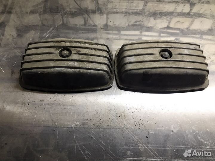 Клапанные крышки Днепр Кмз