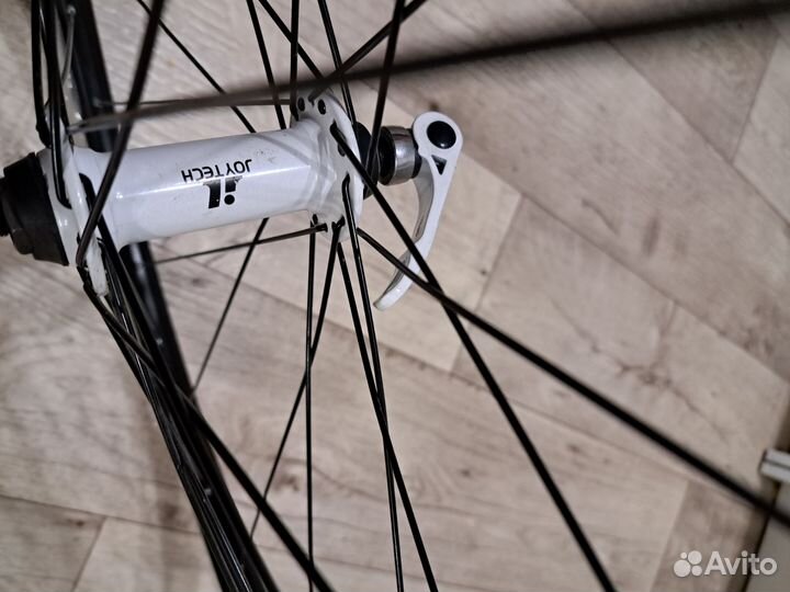 Продам колесо 27.5 новое