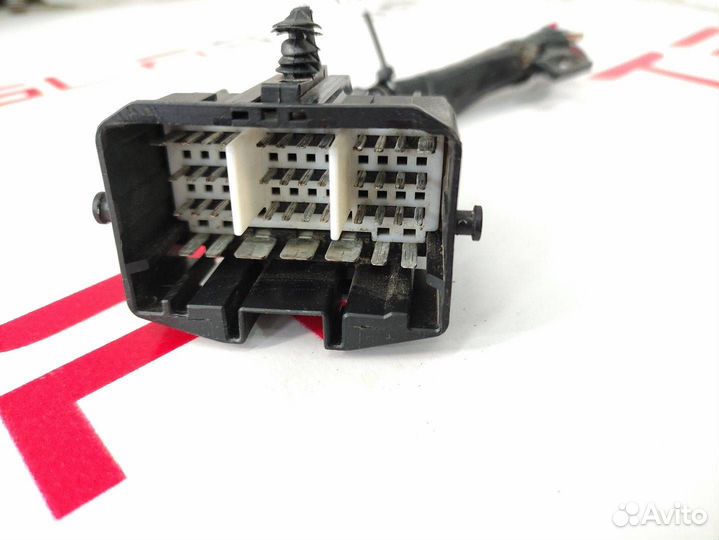 Разъем (фишка) проводки Tesla Model S 1004416-93-N
