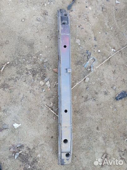 Усилитель переднего бампера Митсубиси Лансер 9