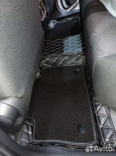 Коврик в багажник на Toyota RAV