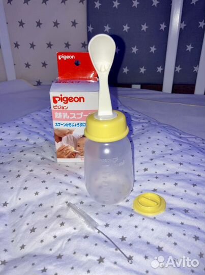 Новая бутылочка с ложечкой для кормления (Япония)
