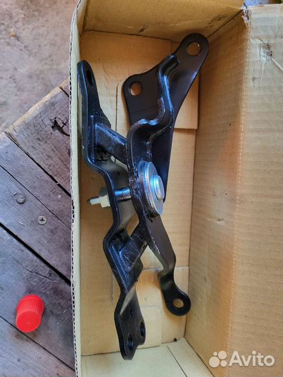 Опора двигателя