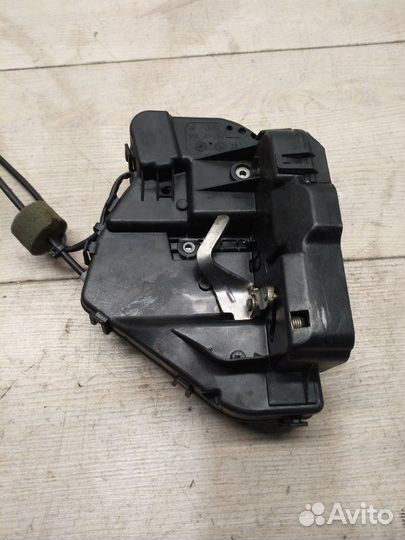 Замок двери задний правый Mercedes E-Class W211