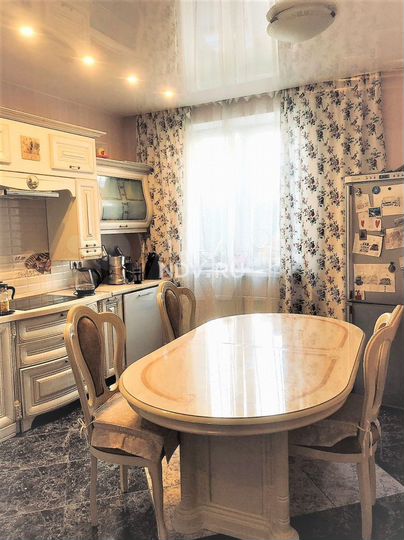 3-к. квартира, 87 м², 5/25 эт.