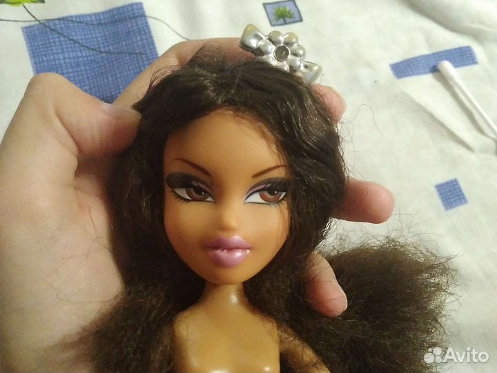 Кукла Bratz Funk ‘n glow Yasmin