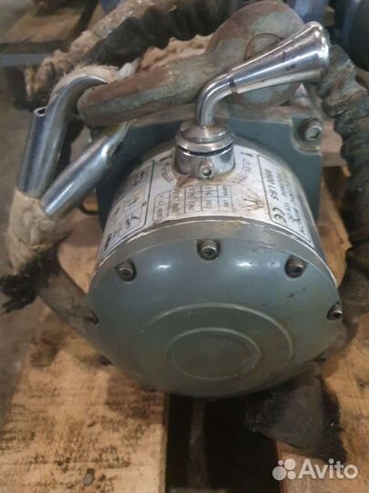 Лебёдка Electric winch 9500 LBS 12V