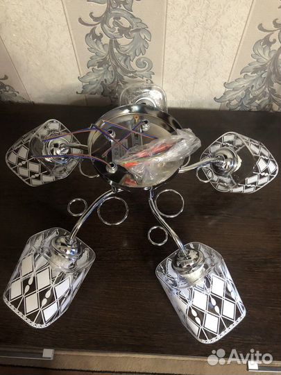 Люстры потолочные