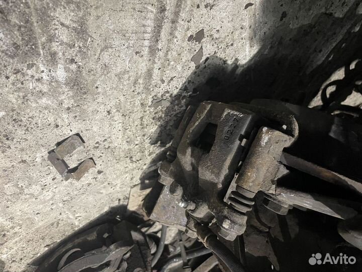 Суппорт задний левый nissan qashqai J10