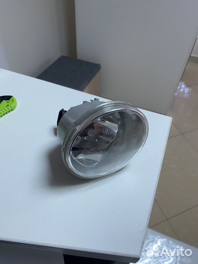 Противотуманка rav 4 левая