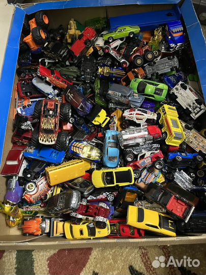 Hot wheels машинки