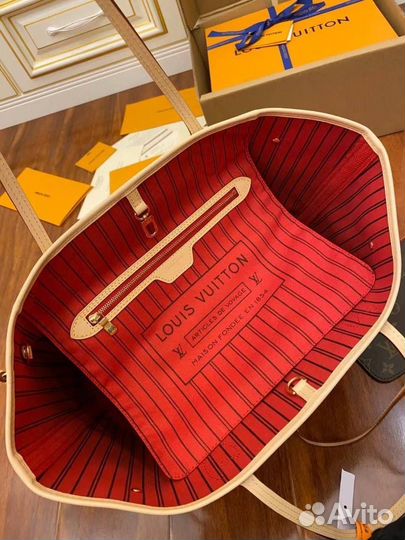 Сумка из канвы Louis Vuitton