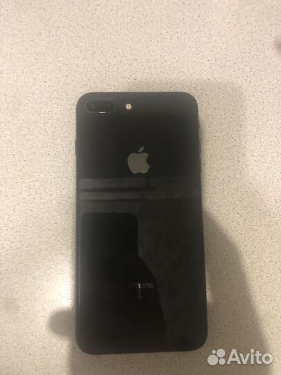 iPhone 8 Plus, 64 ГБ