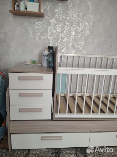Детская кроватка трансформер с маятником