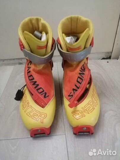 Лыжные ботинки