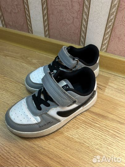 Обувь разных размеров (26,27,28,29)