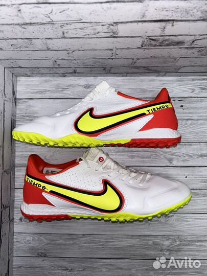 Сороконожки Nike Tiempo