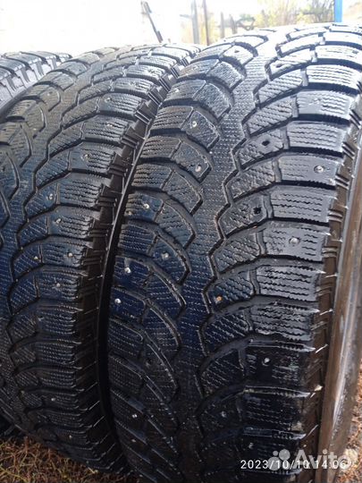 Bridgestone Blizzak Spike-01 205/70 R15 96T