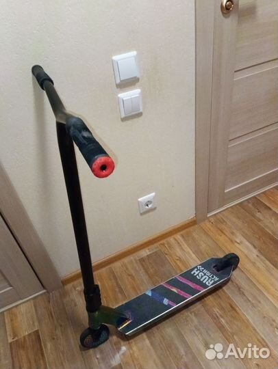 Трюковой самокат rash action