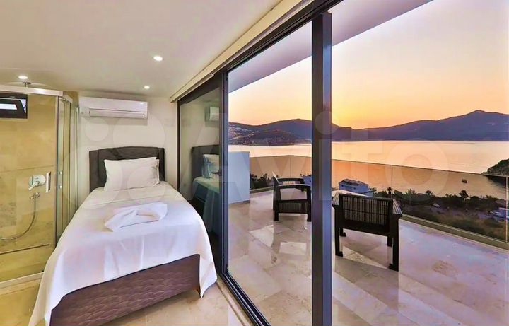 Дом 105 м² на участке 2 сот.