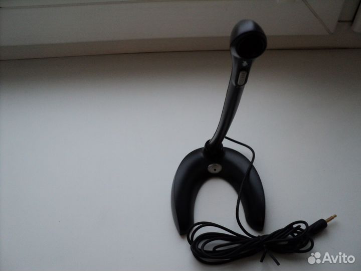 Микрофоны Plantronics, Genius на подставках