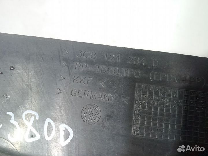 Воздуховод радиатора volkswagen passat CC Правый