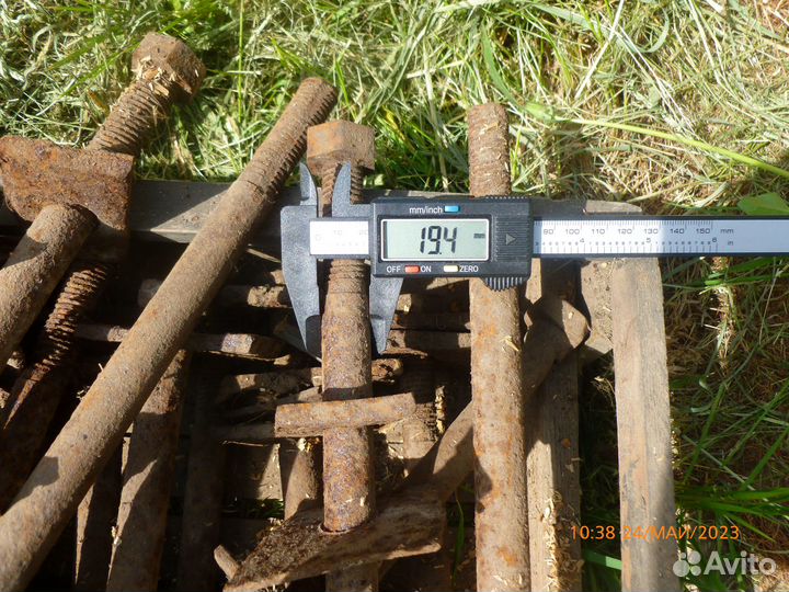 Болты и скобы