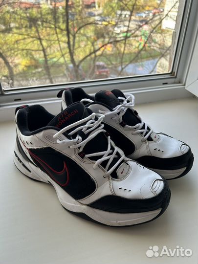 Nike Air monarch 4
