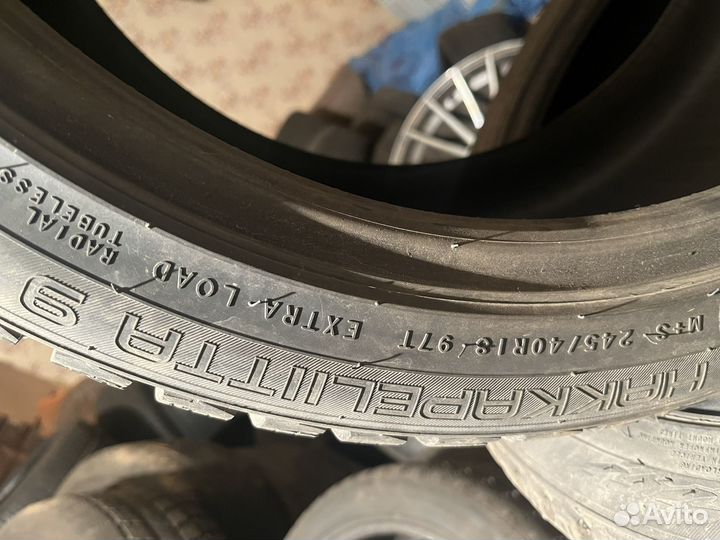 Nokian Tyres Hakkapeliitta 9 245/40 R18