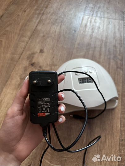 Лампа для ногтей