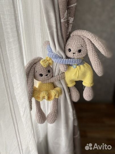 Зайчики ручной работы (из плюшевой пряжи)