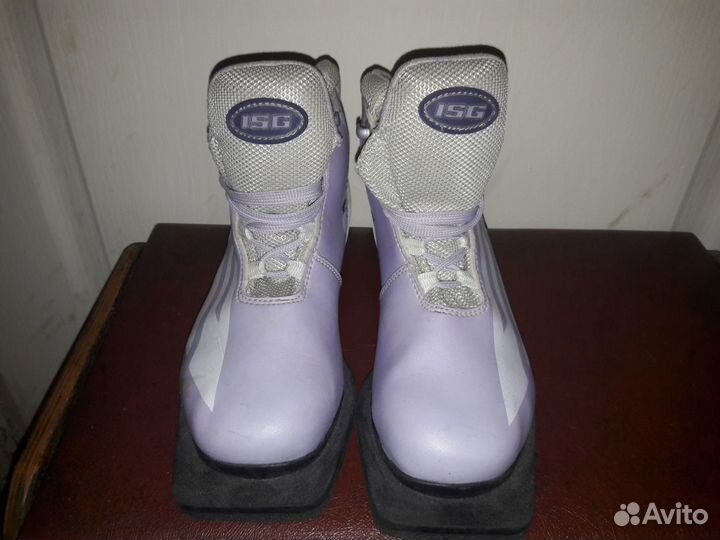 Лыжные ботинки