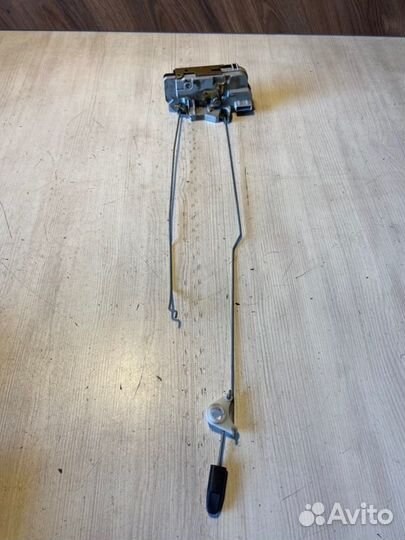 Замок двери задний правый Peugeot 206 KFW 2006