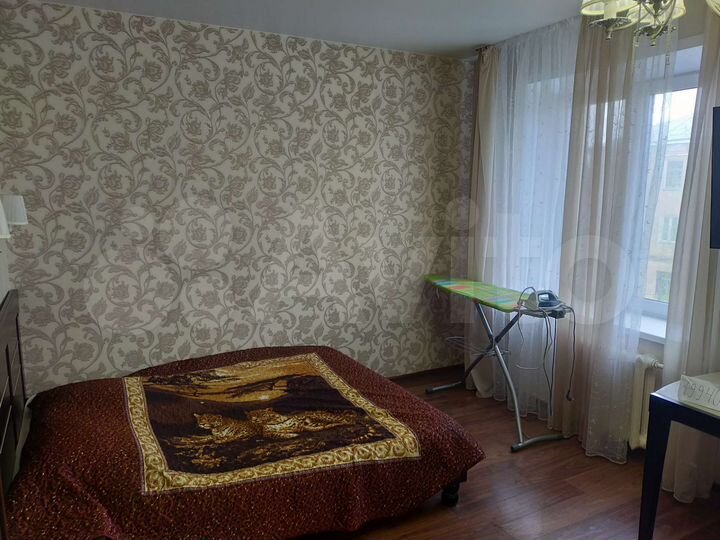 2-к. квартира, 60 м², 4/9 эт.