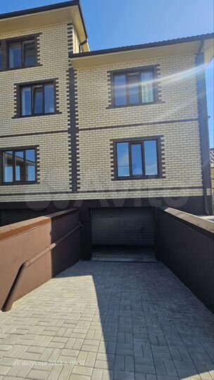 Таунхаус 202 м² на участке 2,7 сот.