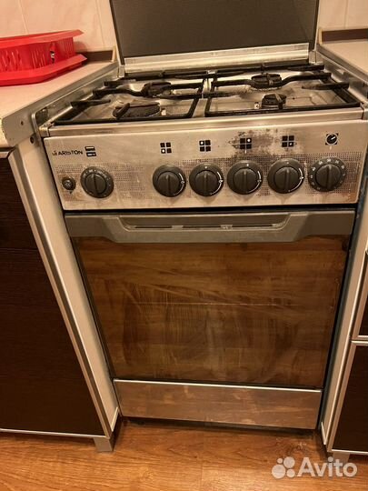 Газовая плита Ariston