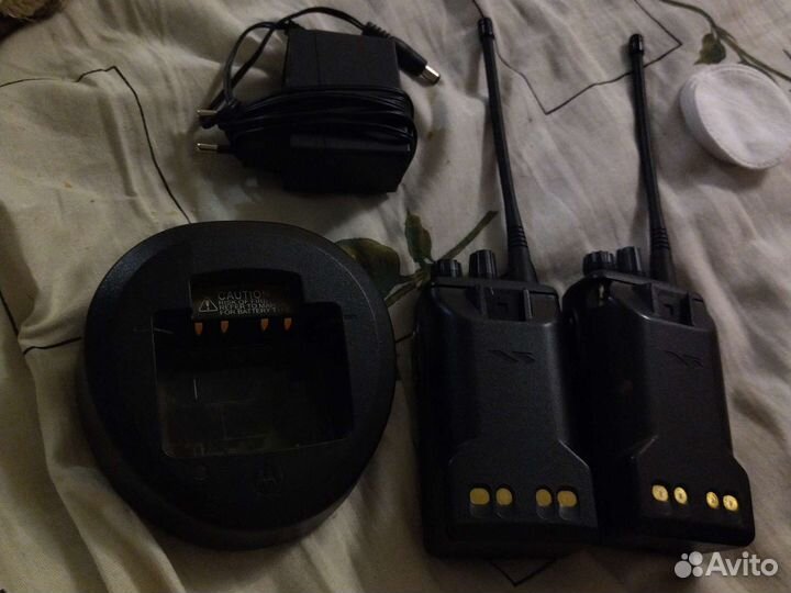 2 Рации motorola vx261